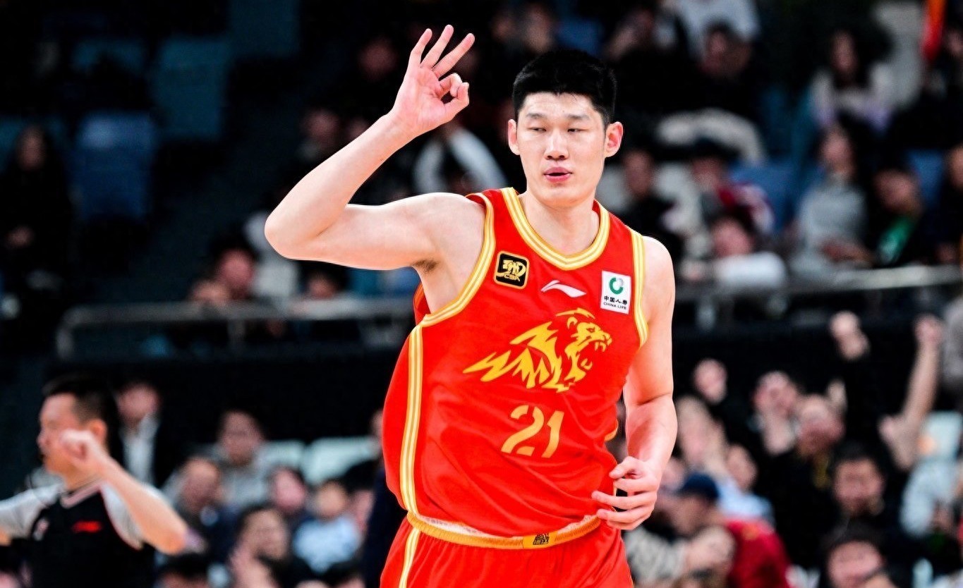 -尼克斯绝杀新疆队，胡金秋扛起全队