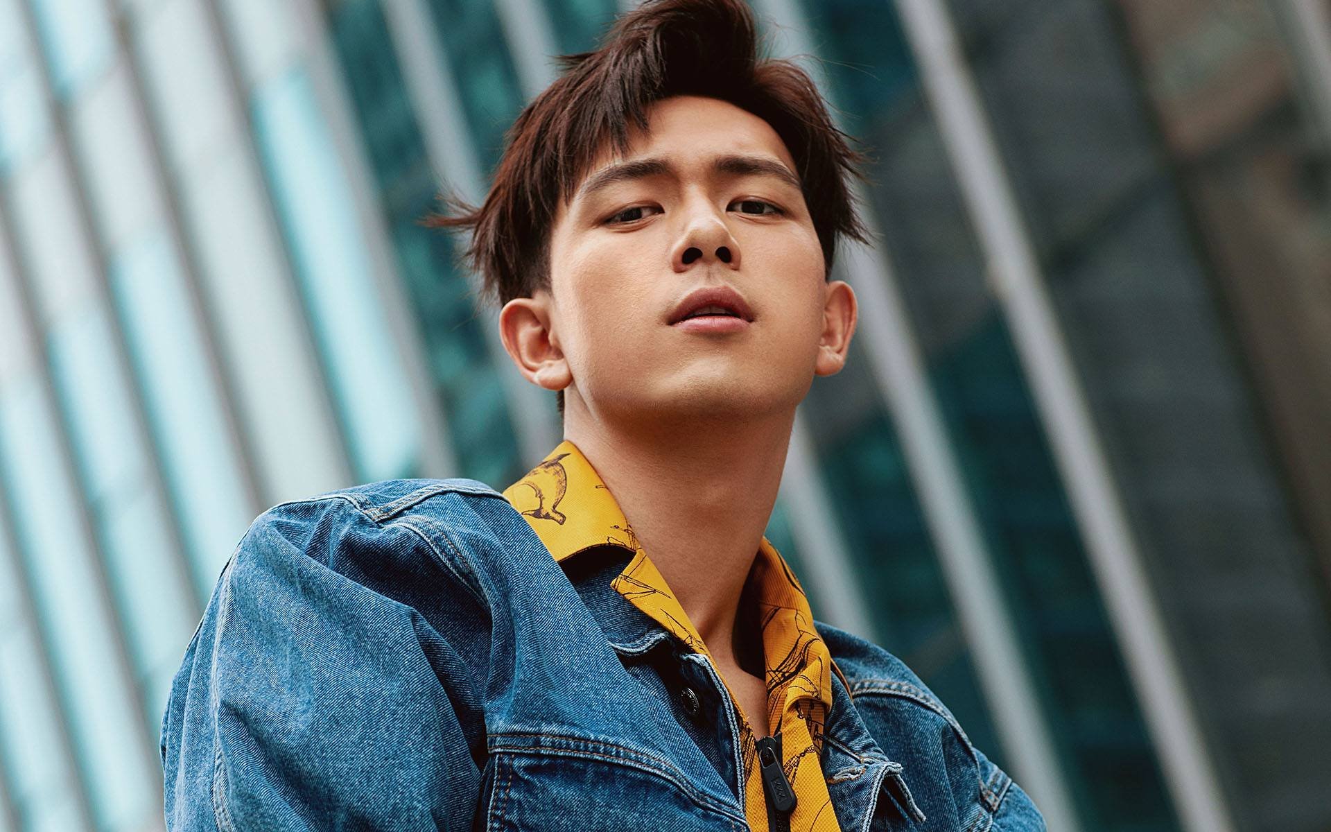 F1新赛季揭幕战与足球赛场风云,速度与力量的激情对话