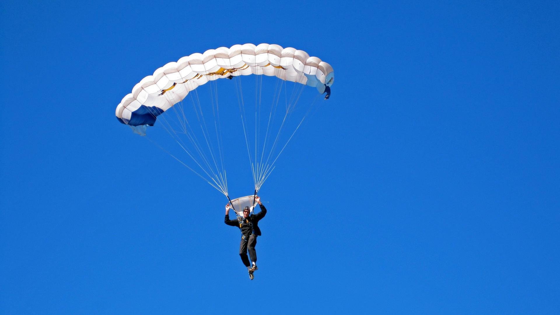 开云体育入口-被命运选中的时刻，当关键先生接管比赛